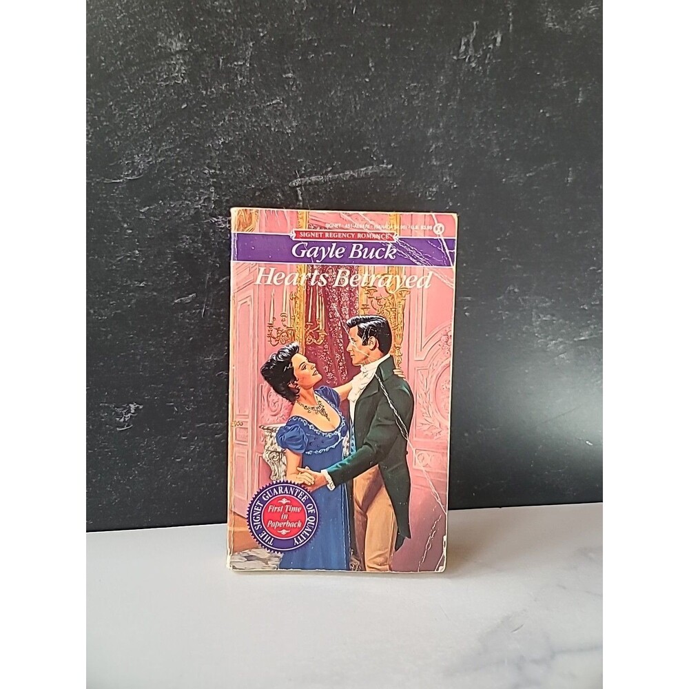 Hearts Betrayed By Gayle Buck Paperback